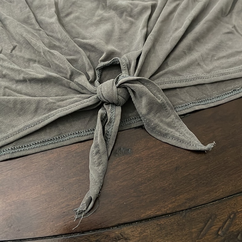 Front Tie Top - Picture 3 of 4